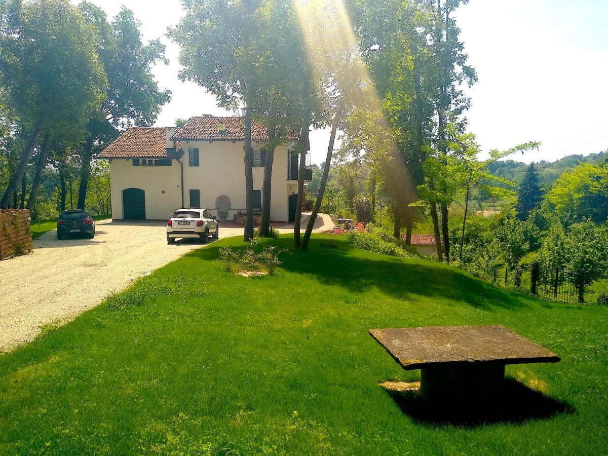 America Nei Boschi B&B Bra Exterior photo