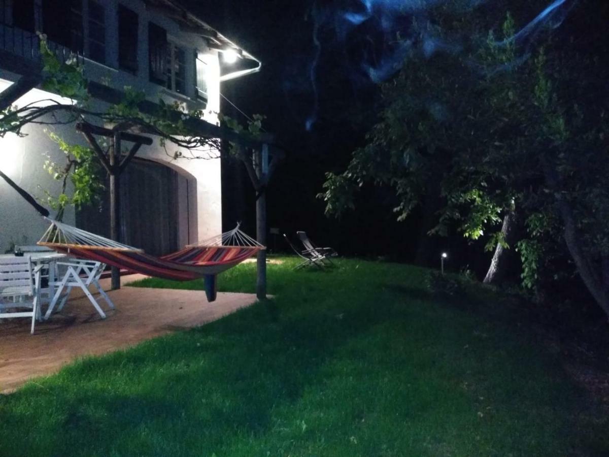 America Nei Boschi B&B Bra Exterior photo
